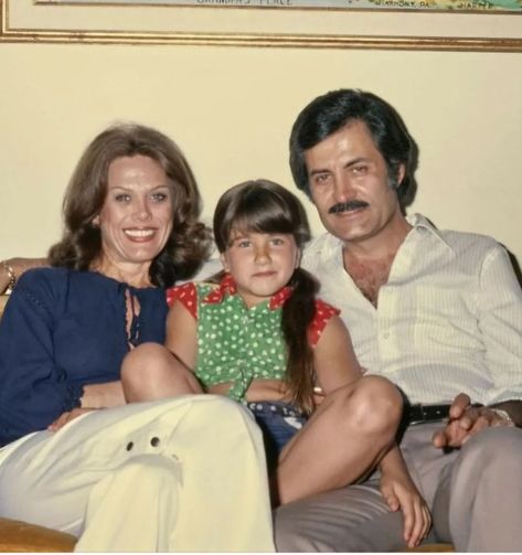 Nancy Dow, John Aniston, Jennifer Aniston Style, Father John, Sherman Oaks, Jennifer Aniston, Movie Stars, Hollywood, Angeles