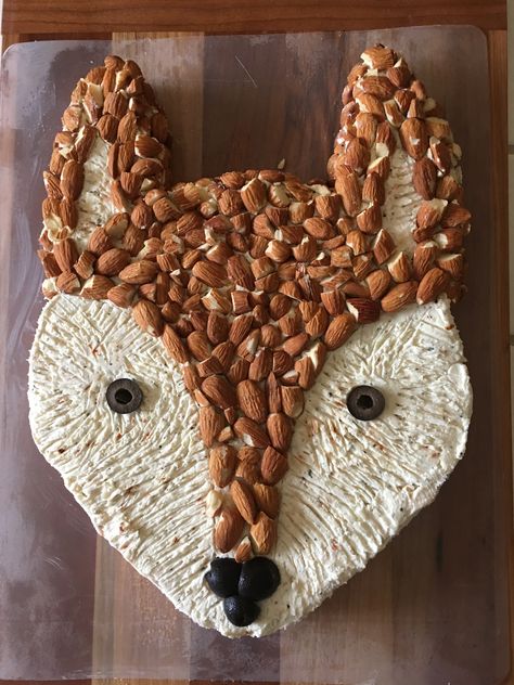 Cheese ball fox Cheese Ball Ideas, Ball Cheese, Woodland Baby Shower Food, Cheese Ideas, Woodland Creatures Baby Shower, Fox Party, Ball Ideas, Fox Baby Shower, Woodland Birthday Party