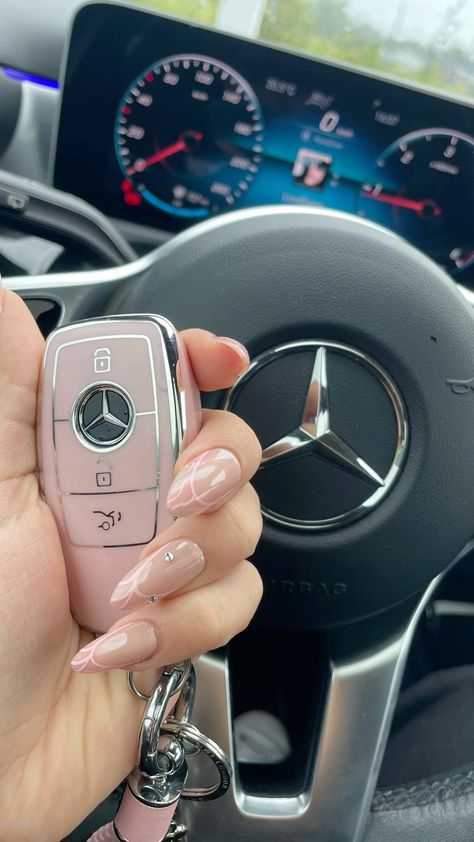 Car Keys Mercedes, Mercedes Benz Car Keys, Pink Mercedes Benz, Pink Mercedes, Mercedes Key, Cherry Drawing, Dream Life Goals, Mercedes Cla, Dream Cars Mercedes