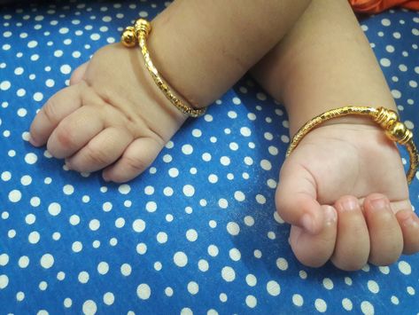 Boy Baby Bracelet Gold, Baby Boy Kada Gold, Murugulu For Baby Boys, Kadiyam For Baby Boy, Baby Boy Gold Kada Designs, Baby Boy Jewelry, Kada Design, Baby Bracelet Gold, Boy Jewelry