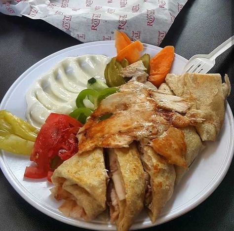 Syrian Shawarma, Syrian Food, Syria, Food Pictures, Meat, Chicken, Drinks, Ethnic Recipes, Quick Saves