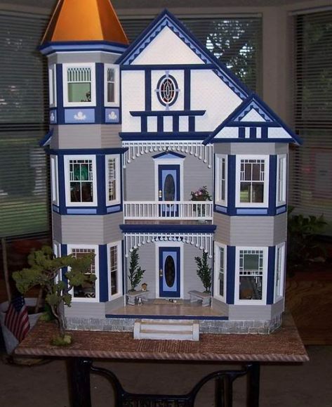 Painted Lady Dollhouse Kit by Real Good Toys Dollhouse Exterior, Beautiful Dollhouse, Dollhouse Victorian, Real Good Toys, Dollhouse Inspiration, Miniature Scenes, Doll House Plans, Mini Doll House, Dollhouse Ideas