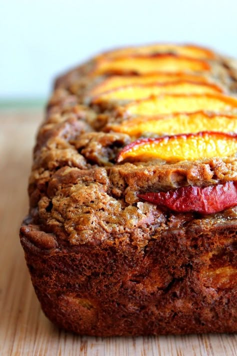 Low-fat Cinnamon Peach Banana Bread Peach Bread, Flours Banana Bread, Ambitious Kitchen, Moist Banana Bread, Cloud Bread, Desserts Vegan, Fruit Bread, Healthy Banana Bread, Dessert Dips