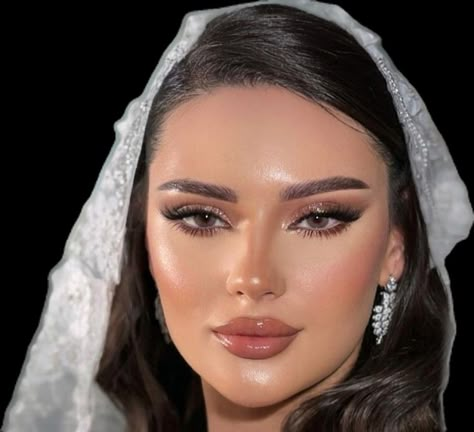 Brides Make Up Wedding, Arab Makeup Wedding, Arabic Bride Makeup, Bride Soft Makeup, Sultry Wedding Makeup, Arab Wedding Makeup, Wedding Make Up Looks Brides, Arabic Wedding Makeup, White Wedding Makeup