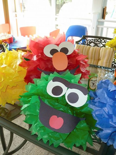 Domestic Engineer Gone Crafty: Sesame Street Party Part 2 Elmo Decorations, Elmo Birthday Party Ideas, Trunker Treat Ideas, Domestic Engineer, Elmo And Friends, Elmo Birthday Party, Party Favors Birthday, Sesame Street Birthday Party, Elmo Party