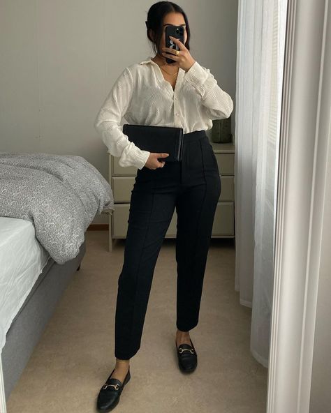 @beexfashionn shared a photo on Instagram: “The classic outfit, black and white can never go wrong. Shirt - @meshki Pants - @zara Loafers - @primark Clutch - @dior…” • Feb 24, 2022 at 11:48am UTC Black Trouser White Shirt Women, Slim Slacks Outfit, White Shirt Grey Pants Women, Grey Pants Outfit Women Business Casual, Slim Black Trousers Outfit, Slacks Dressy Outfit, Black White Grey Outfits Womens Fashion, Zara Black Pants Outfit, Black Pants And Loafers Outfit