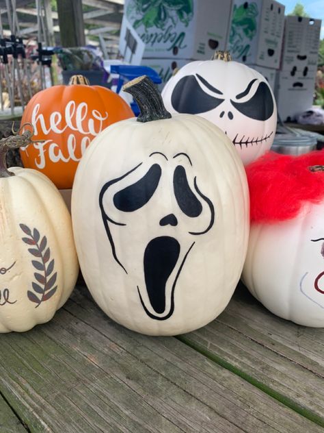 White Pumpkin Ideas Carving, Painting Ideas For White Pumpkins, Scary Painting Pumpkins, White Pumpkin Decorating Ideas Paint, White Pumpkins Painting Ideas, Painted Pumpinks Ideas, White Pumpkin Design, Scream Face Pumpkin Painting, Pumpkin Painting Ghost Face