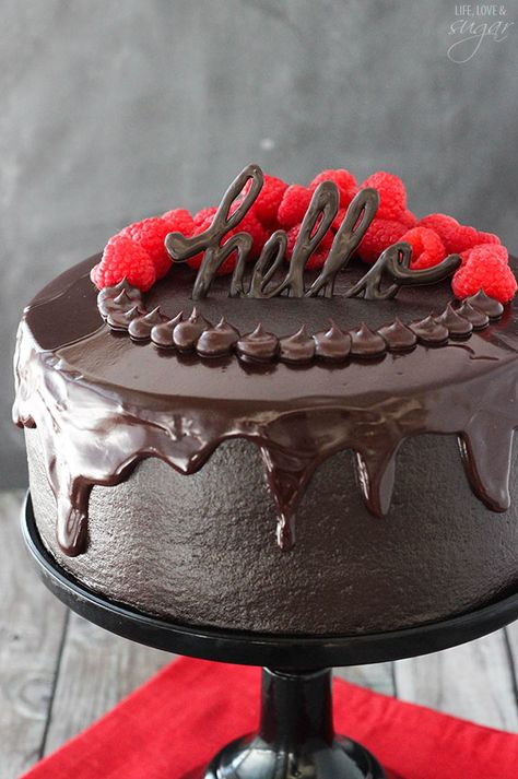 Red Wine Ganache, Chocolate Wine Cake, Cake And Wine, Food And Wine Chocolate Cake, Red Wine Cake, Wine Chocolate Cake, Valentines Day Dessert, Red Wine Chocolate Cake, Cake Raspberry