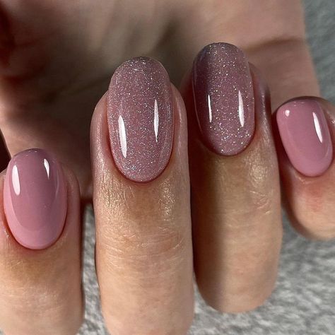 Simple Spring Nail Ideas 2024, Round Nail Designs, Short Gel Nails, Professional Manicure, Simple Gel Nails, Casual Nails, Cute Gel Nails, Round Nails, Shellac Nails