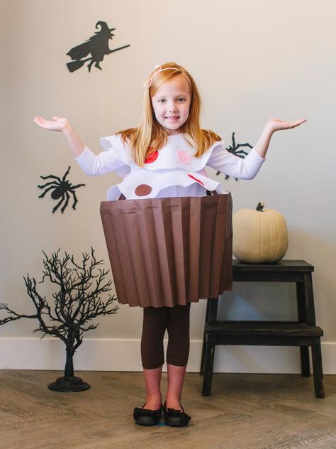 Deck out your little trick-or-treater and yourself with one of our 60+ handmade Halloween costumes or silver screen-ready makeup ideas. Diy Cupcake Costume, Muffin Costume, Best Girl Halloween Costumes, Halloween Costumes Women Creative, Cupcake Costume, Handmade Halloween Costumes, Creepy Halloween Costumes, Diy Cupcake, Dollar Store Halloween