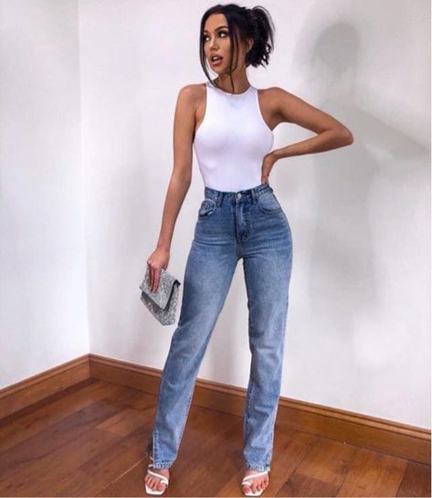 Bodysuit And Jeans Outfits, White Bodysuit Outfit, Bodysuit Outfit Jeans, White Top Jeans, Jeans Heels Outfit, Straight Leg Jeans Outfits, Title Ideas, Looks Jeans, Blue Jean Outfits