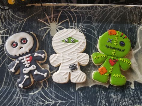 Fall Gingerbread Men, Voodoo Doll Cookies, Mummy Sugar Cookies, Halloween Gingerbread Men, Gingerbread Halloween Cookies, Voodoo Doll Cookies Decorated, Halloween Gingerbread Cookies, Halloween Cookies Gingerbread Man, Voodoo Cookies Decorated