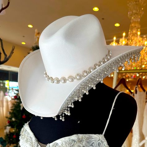 Unique And Elegant Bridal Cowgirl Hat You Won’t Find This Anywhere Because They Are Custom Made By Me Follow Me On Instagram Honeylovescraft Hand Crafted In The Usa Cowboy Hat For Wedding, Bridal Cowgirl, Bride Cowgirl Hat, Bride Cowboy Hat, Rhinestone Cowgirl Hat, Hat With Pearls, Disco Cowboy, Cowgirl Bachelorette Parties, Country Clothes