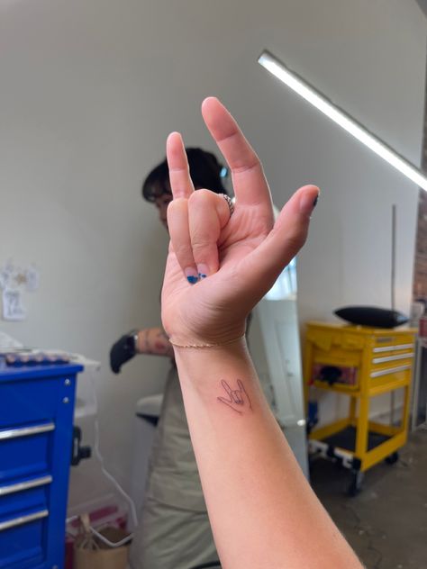 I Love You Hand Tattoo Signs, Sign Language Ily Tattoo, Love Hand Sign Tattoo, I Love You Asl Tattoo Simple, I Love You Sign Language Tattoo Simple, I Love You Sign Tattoo, I Love You Hand Sign Tattoo, Asl I Love You Tattoo, Sign Language Tattoo Ideas