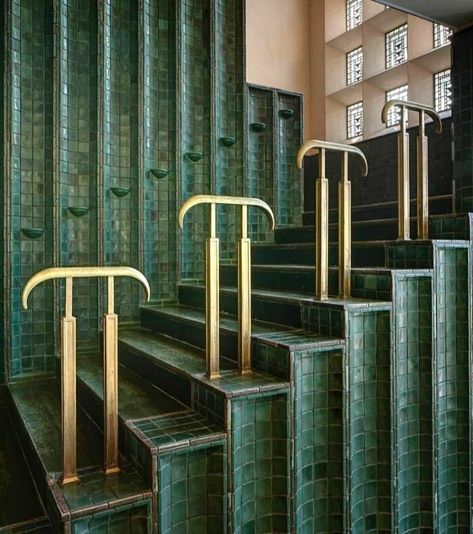 Green Lobby, Eliel Saarinen, Tiled Staircase, Pewabic Pottery, Hand Rail, Staircase Railings, Lan Can, Eero Saarinen, Art Deco Home