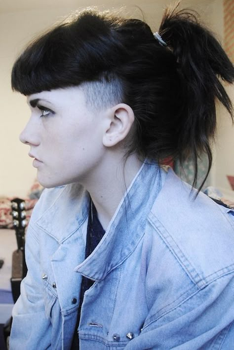 Side Cut Hairstyles, Undercut Long Hair, Shaved Sides, Long Hair With Bangs, Undercut Hairstyles, Hair Reference, Shaved Hair, Hair Envy, Grunge Hair