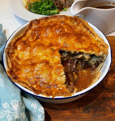 Savoury Pastries, Steak Ale Pie, Steak And Ale Pie, Stewing Steak, Ale Pie, Steak And Ale, British Cooking, The Best Steak, Steak And Mushrooms