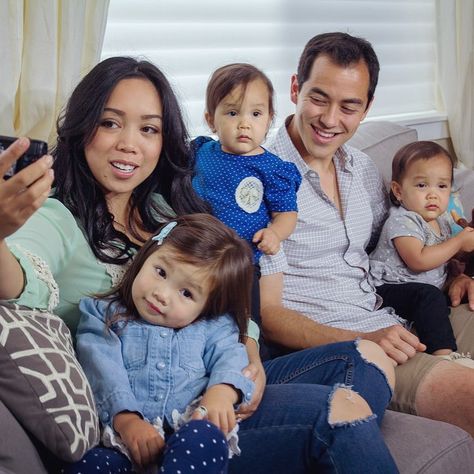 Vlogging :) I LOVE the Travis family <3 The girls are so funny and cute and smart :) #ItsJudysLife #ItsJudyTime #Youtube #family Youtube Family, Ace Family, Funny And Cute, So Funny, Web Interface, Youtubers, Youtube Videos, Gaming, Baby Face