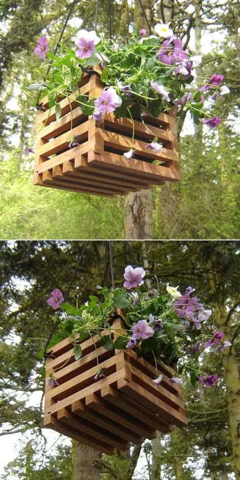 27 Super Cool DIY Reclaimed Wood Projects For Your Backyard Landscape homesthetics decor (24) Projects With Wood, Thanksgiving Table Settings Diy, Kids Woodworking Projects, Gardening Projects, Woodworking Projects Furniture, Herb Gardens, Rustic Planters, Christmas Wreaths Diy Easy, Woodworking Projects For Kids