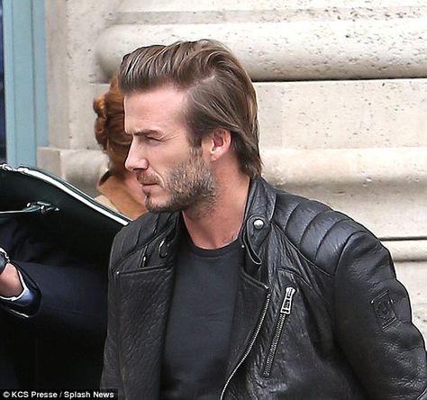 grow it out: beckahm sports longer hair (Paris, September 19th 2013) David Beckham Haircut, Beckham Haircut, David Beckham Hairstyle, David Hair, Smart Hairstyles, Beckham Hair, Trendy Mens Hairstyles, Older Mens Hairstyles, David Beckham Style