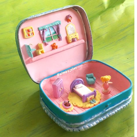 I Miss My Childhood, Miss My Childhood, Bedroom Theme, Vintage Polly Pocket, Barbie Food, Doll House Plans, Candy Tins, Clay Figurine, Clay Miniatures