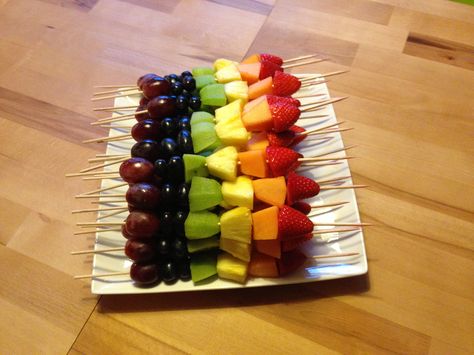 My version of the rainbow fruit sticks Rainbow Fruit Sticks, Fruit Kebabs, Reptile Party, Fruit Sticks, Snacks Ideas, Rainbow Fruit, Charcuterie Inspiration, Fruit Salad Recipes, Rainbow Bright