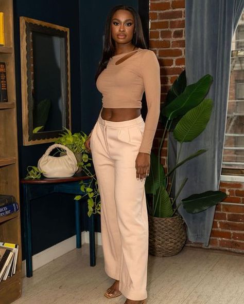 Coco Jones Outfits, Outfits Classy Elegant, Jones Aesthetic, Coco Jones, Female Gaze, Cute Couple Outfits, Outfits Classy, Couple Outfits, Beautiful Black Women