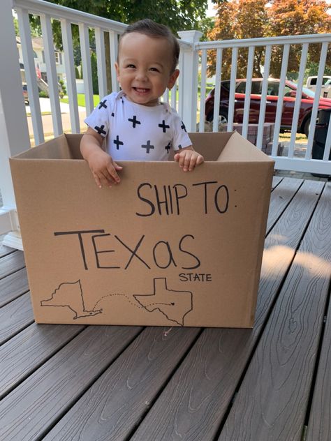 Moving announcements, moving ideas, packing tip, moving to texas, texas state, moving boxes Texas Party Ideas, Texas Party, Moving Ideas, Moving To Texas, Farewell Parties, Moving Announcements, Moving Boxes, Texas State, Home Photo