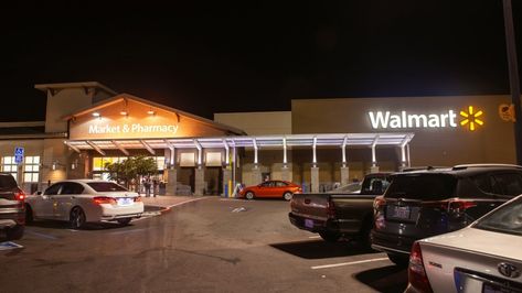 When you're on the road and need a convenient, free place to park and get some sleep, Walmart RV parking may be for you. Learn the dos and don'ts here. The Dos and Don'ts of Walmart RV Parking #fulltimerv #fulltimerving #rvfulltime #walmartrvparking Camping Club, Walmart Store, Online Grocery Store, Rv Living Full Time, Full Time Rv, Free Camping, Camping Spots, Buying Groceries, Camping Chairs