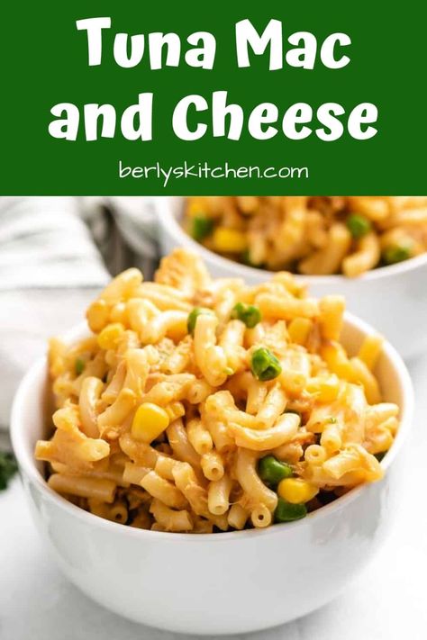 A simple one pot stove-top tuna mac and cheese that creates a quick, filling dinner that's done in 15-minutes or less! #1 (7.25 Ounce) Box Macaroni and Cheese 6 Cups of Water ¼ Cup Frozen Peas ¼ Cup Frozen Corn 4 Tablespoons Unsalted Butter ¼ Cup Milk 1 (5 Ounce) Can Tuna in Water, drained Packet of Cheese Powder (from box of macaroni and cheese) Tuna Mac And Cheese, Kraft Mac And Cheese Recipe, Easy Tuna Recipes, Crab Pasta Salad, How To Make Tuna, Macaroni And Cheese Casserole, Tuna Casserole Easy, Kraft Mac N Cheese, Easy Mac N Cheese