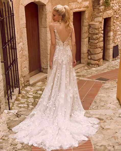 most pinned wedding dresses a line v back floral with train Types Of Wedding Gowns, Simple Lace Wedding Dress, Sewing Wedding Dress, Wedding Dresses 2020, Lace Wedding Dress Vintage, Country Wedding Dresses, Lace Mermaid Wedding Dress, Vintage Inspired Dresses, Wedding Dresses Plus Size