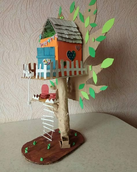 Tree House Project For School, Tree House Craft, Cardboard Treehouse, Museum Craft, Cardboard Box Crafts, Kids Art Class, Elementary Art Projects, Cardboard Art, Crafty Kids