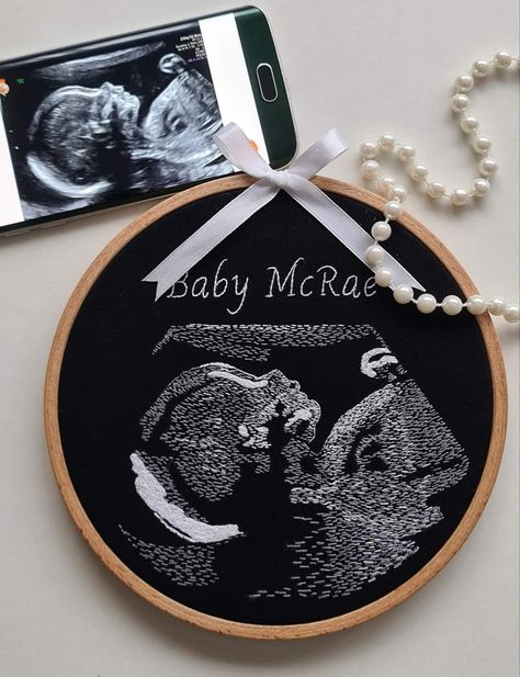 Ultrasound Embroidery, Wedding Embroidery Hoop, طابع بريدي, Wedding Embroidery, Baby Embroidery, Foto Baby, Hand Embroidery Projects, Baby Memories, 자수 디자인