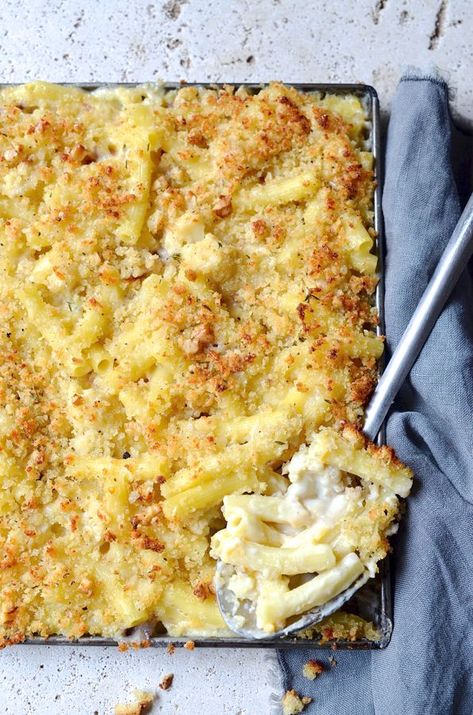 Roasted cauliflower Mac and Cheese Sheet Pan Cauliflower, Best Cauliflower Recipe, Tartiflette Recipe, Cauliflower Mac And Cheese, No Meat, Easter Dinner Recipes, Meatless Dinner, Interesting Recipes, Meat Dinners