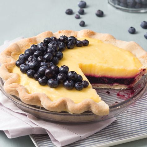 Meyer Lemon and Blueberry Pie Lemon Blueberry Pie, Lemon Pie Bars, Quiche Vegan, Blueberry Jam Recipe, Pie Day, Favorite Pie, Blueberry Pie, Pie Tart, Blueberry Recipes