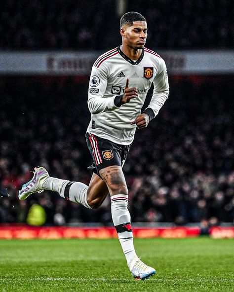 Marcus Rashford Manchester United, Rashford Manchester United, Animated Emojis, Manchester United Team, Emirates Stadium, Manchester United Wallpaper, Manchester United Players, Football Players Images, Marcus Rashford