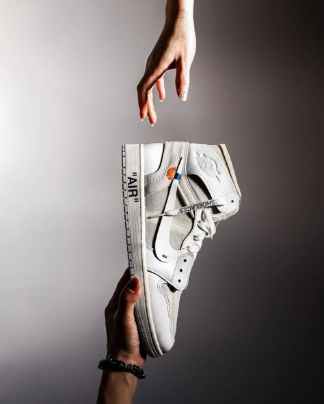 @off___white ✖️ #onlyreal Sneakers Photography Ideas, Nike Shoot, Sneaker Photography, Red Outfits For Women, Shoe Styling, Concept Shoes, Air Jordan Mid, Jordan 1 Outfit Women, Shoe Advertising