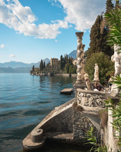 The beauty of a sunny day in Varenna, Lake Como 💙🇮🇹 #varenna #lakecomo #comolake #lagodicomo #italia #italy Lake Garda Aesthetic, Varenna Lake Como, Lake Como Italy, Como Italy, Lake Garda, March 17, Lake Como, Sunny Day, Sunny Days