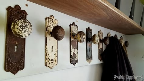 Door Knobs Ideas, Hooks On Wall, Coat Hooks Hallway, Hooks Hallway, Old Door Knobs, Kitchen Door Knobs, Diy Hooks, Ohio House, Coat Hooks On Wall