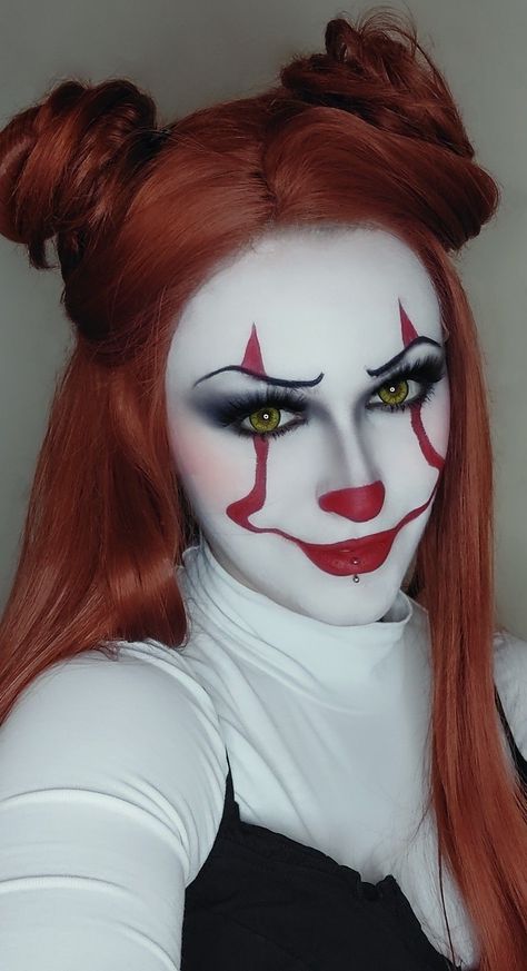 Pennywise Face Painting, Halloween Makeup Clown Scary, Female Pennywise Makeup, Pennywise Face Paint, Makeup Halloween Ideas Creative, Make Up Halloween Mujer, Penny Wise Makeup, It Halloween Costumes, Horror Smink