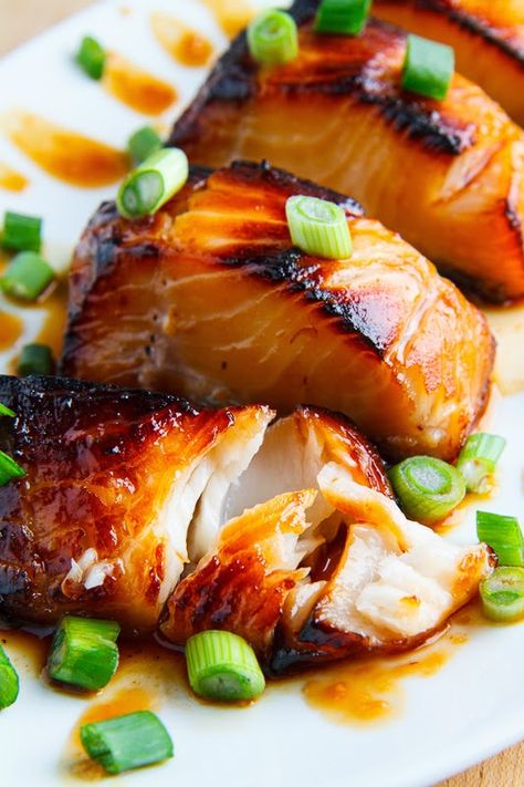 Miso Glazed Black Cod on Baby Bok Choy and Shiitake Mushrooms Miso Marinade, Blackened Cod, Lime Crema, Black Cod, Cod Recipes, Shiitake Mushrooms, Cod Fish, Fish Dinner, Dinner Easy