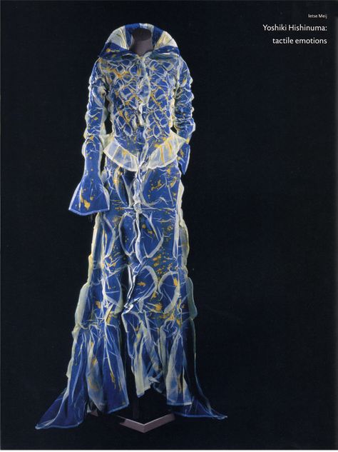 Yoshiki Hishinuma "Fish Dress" 1999　Gemeentemuseum, Den Haag, Netherlands. Haag Netherlands, Yoshiki Hishinuma, Fish Fashion, Fish Dress, 3d Fashion, High Fashion Outfits, Weird Fashion, Fashion People, Fashion Images