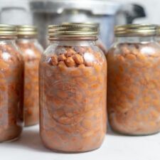 Canned Pinto Bean Recipes, Canning Pickled Okra, Canning Pinto Beans, Pickled Okra Recipe, Canning Beans, Basic Brine, Okra Recipe, Homemade Jerky, Pickled Okra