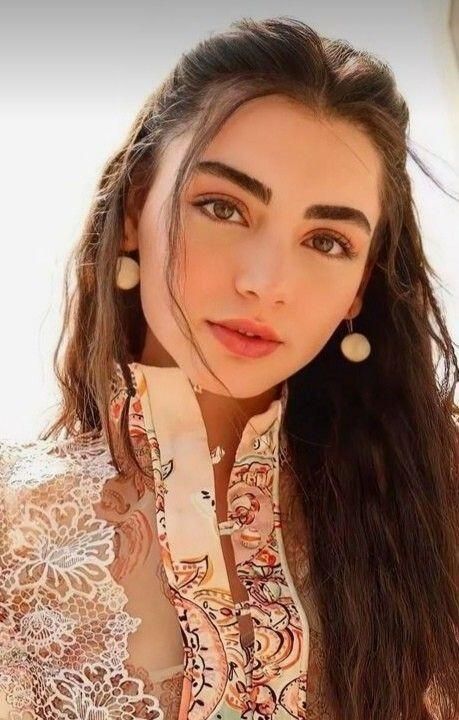 Osman Bala, Lily Collins Style, Beauty Killer, Cute Photo Poses, Best Couple Pics For Dp, Adobe Photo, Disney Princess Artwork, Fashion Model Photography, Couple Pics For Dp