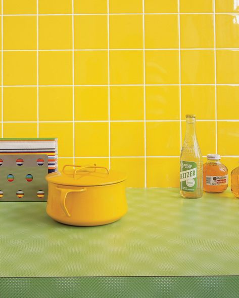 Kitchen Yellow Backsplash, Brick Backsplash Behind Stove, Mid Century Ranch Remodel, Yellow Backsplash, Honeycomb Backsplash, Paint Backsplash, Creative Backsplash Ideas, Kitchen Yellow, Brick Backsplash Kitchen