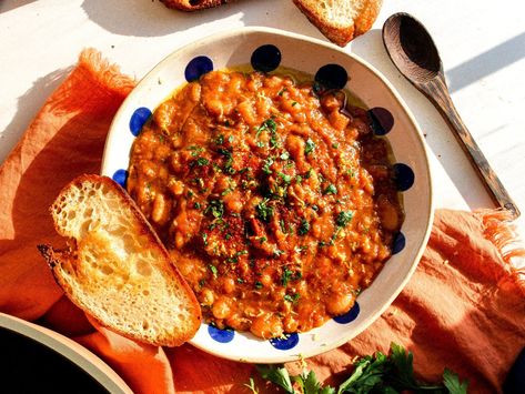 Loubia (Moroccan White Bean Stew) — Lahb Co. Eats White Beans Recipe, Low Fat Dinner Recipes, White Bean Stew, Thick Stew, Low Fat Dinner, Zesty Sauce, Vegan Beans, Bean Stew, Snow Days