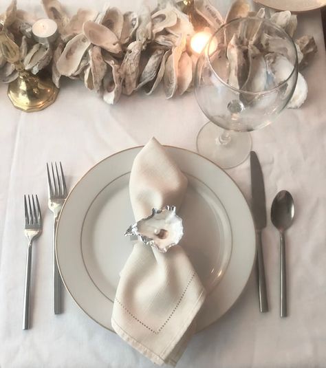 Elegant Gold or Silver Trimmed Oyster Shell Napkin Holder - Etsy Round Table Centerpieces, Bride Era, Fripp Island, Coastal North Carolina, Ireland Wedding, Chic Table, Oyster Pearl, Shell Ornaments, Napkin Holders