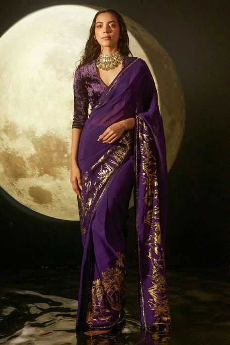 Purple Saree Aesthetic, Purple Saree Look, Purple Indian Outfit, Purple Saree Blouse, Purple Sari, Saree Purple, Saree Styling, Saree Organza, Purple Foil