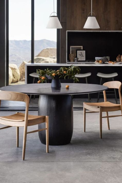 Small Modern Black Round Dining Table Ideas Round Dining Table Decor Ideas, Round Dining Table Ideas, Round Black Dining Table, Beige And Grey Living Room, Round Modern Table, Round Dining Table Decor, Dining Table Small Space, Round Dinning Table, Extendable Dining Tables