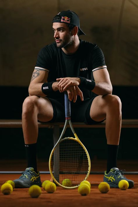 Men’s Tennis Aesthetic, Badminton Photoshoot Ideas, Male Tennis Photoshoot, Tennis Portrait Photography, Tennis Product Photography, Tennis Photoshoot Ideas Men, Tennis Instagram Pictures, Tenis Photoshoot, Tenis Photography